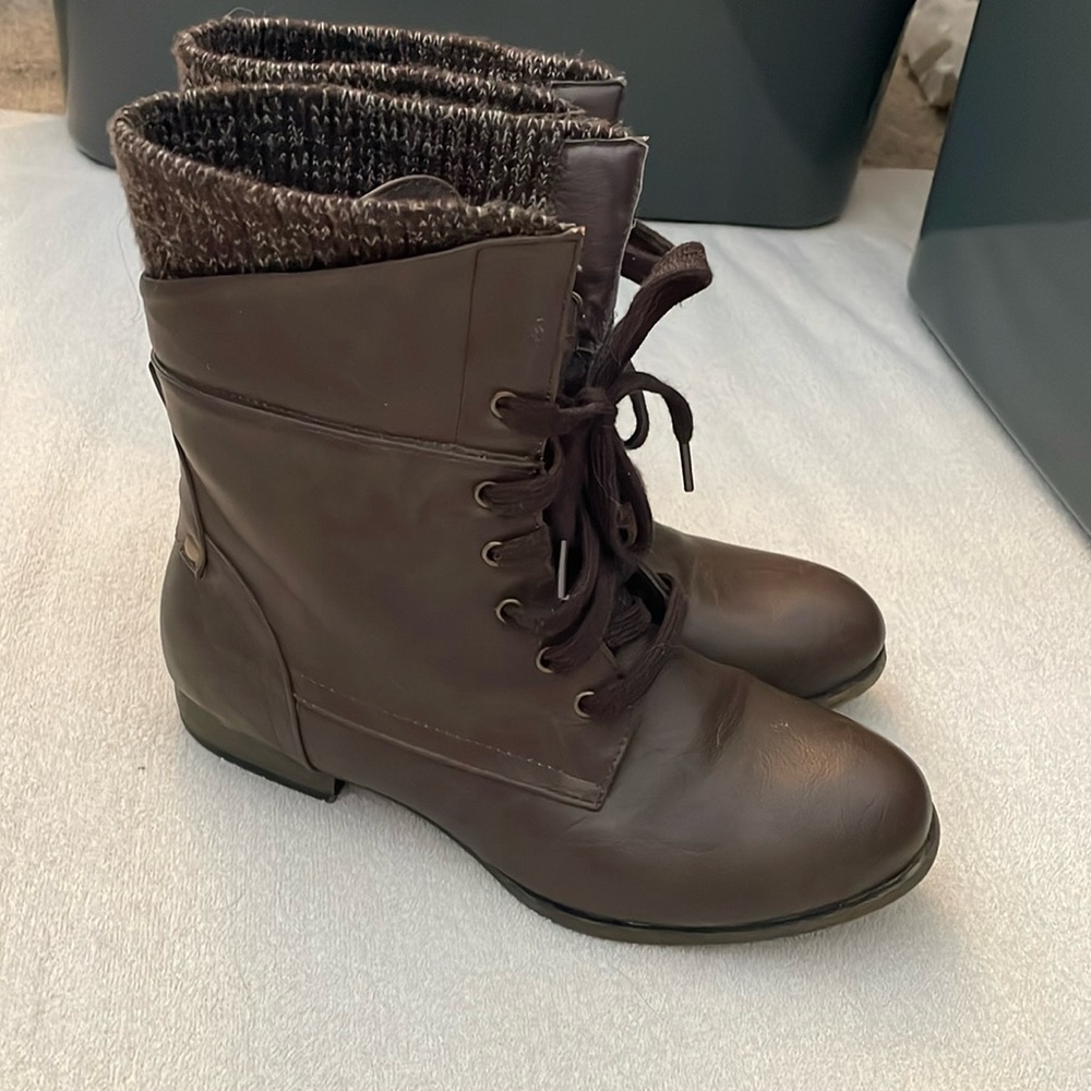 Brown Wild Diva Boots Women’s Size 8.5